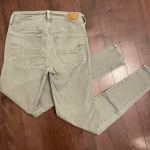 American Eagle High Rise Jegging